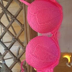 Victoria's Secret pink padded push-up bra New 32DD